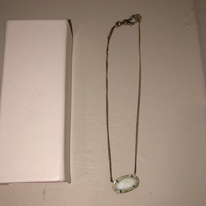 Kendra Scott necklace